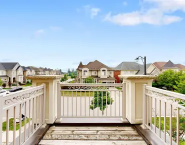 472 Brownridge Dr <a href='https://luckyalan.com/community.php?community=Vaughan:Brownridge'>Brownridge, Vaughan</a> 3 beds 4 baths 1 garage $998K