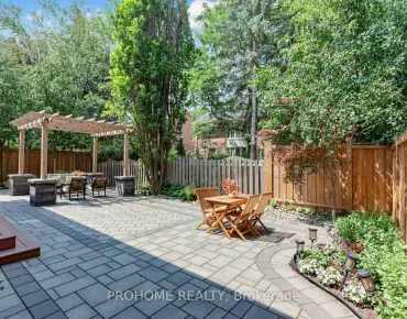 
Old English  Bayview Glen, Markham 5 beds 7 baths 3 garage $3.888M