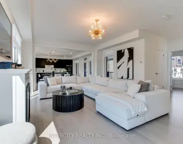 129 Lewis Honey Dr Bayview Northeast, Aurora 4 beds 3 baths 2 garage $1.168M