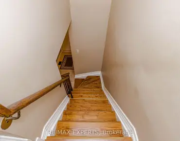 136 Maple Sugar Ln Patterson, Vaughan 3 beds 3 baths 1 garage $899K