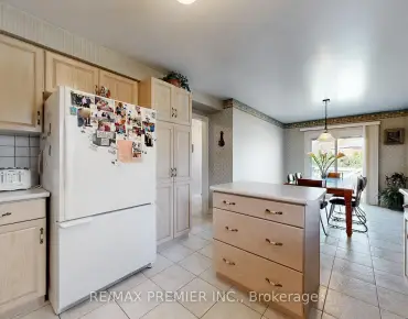 16 Craigvale St <a href='https://luckyalan.com/community.php?community=Vaughan:Patterson'>Patterson, Vaughan</a> 4 beds 6 baths 2 garage $1.9M