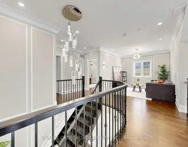 11 Inverary Cres Elder Mills, Vaughan 3 beds 3 baths 1 garage $1.025M