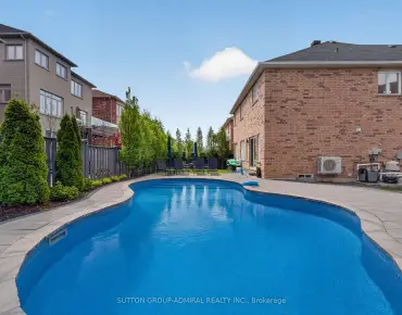 44 Crew Cres <a href='https://luckyalan.com/community.php?community=Vaughan:Vellore Village'>Vellore Village, Vaughan</a> 4 beds 4 baths 2 garage $1.429M