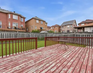 
483 White's Hill Ave <a href='https://luckyalan.com/community.php?community=Markham:Cornell'>Cornell, Markham</a> 3 beds 4 baths 1 garage $799K
