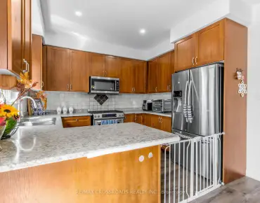 68 Carron Ave Maple, Vaughan 3 beds 3 baths 1 garage $948K