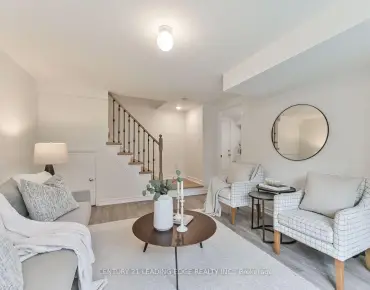 
Mccowan  <a href='https://luckyalan.com/community.php?community=Markham:Berczy'>Berczy, Markham</a> 3 beds 3 baths 1 garage $889K