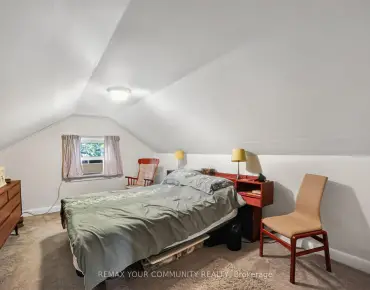223 Richmond St <a href='https://luckyalan.com/community.php?community=Richmond Hill:Mill Pond'>Mill Pond, Richmond Hill</a> 3 beds 2 baths 2 garage $1.25M