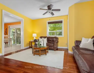 612 Timothy St Gorham-College Manor, Newmarket 4 beds 3 baths 2 garage $798K