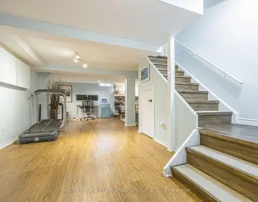 380 Selby Cres Bristol-London, Newmarket 4 beds 4 baths 2 garage $1.25M