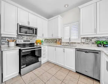 
610 Sweetwater Cres Glenway Estates, Newmarket 3 beds 3 baths 1 garage $979K