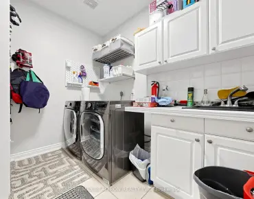 
Rockport  <a href='https://luckyalan.com/community.php?community=Richmond Hill:Crosby'>Crosby, Richmond Hill</a> 3 beds 2 baths 1 garage $999K