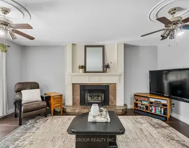 
50 Springer Dr <a href='https://luckyalan.com/community.php?community=Richmond Hill:Westbrook'>Westbrook, Richmond Hill</a> 3 beds 4 baths 2 garage $1.499M