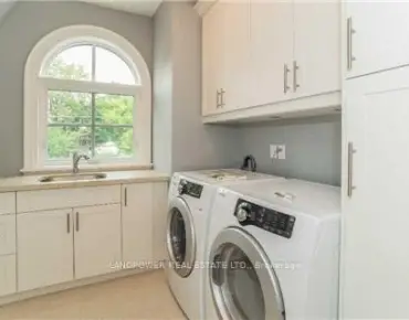 
Barrington Cres <a href='https://luckyalan.com/community.php?community=Markham:Milliken Mills West'>Milliken Mills West, Markham</a> 3 beds 4 baths 1 garage $999K