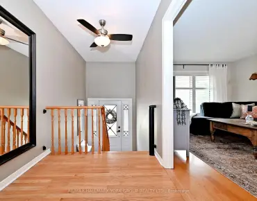559 Haines Rd Bristol-London, Newmarket 3 beds 2 baths 2 garage $949.9K