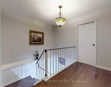 159 Patterson St Huron Heights-Leslie Valley, Newmarket 4 beds 4 baths 1 garage $799K
