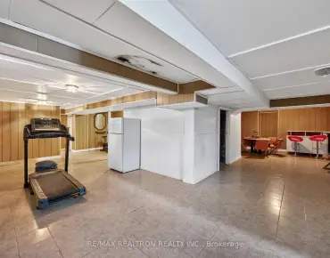 188 19th Ave Jefferson, Richmond Hill 4 beds 3 baths 2 garage $2.78M