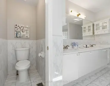 
10981 Woodbine Ave Victoria Square, Markham 4 beds 4 baths 1 garage $949.9K