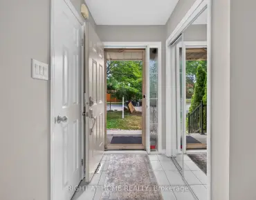 
209 Tierra Ave <a href='https://luckyalan.com/community.php?community=Vaughan:Maple'>Maple, Vaughan</a> 3 beds 3 baths 2 garage $1.039M