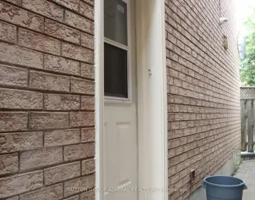 44 Ingram Rd <a href='https://luckyalan.com/community.php?community=Markham:Milliken Mills East'>Milliken Mills East, Markham</a> 3 beds 3 baths 1 garage $999.999K