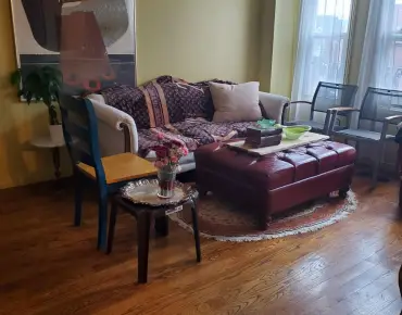 44 Roxborough Ln <a href='https://luckyalan.com/community.php?community=Vaughan:Uplands'>Uplands, Vaughan</a> 4 beds 4 baths 1 garage $1.679M