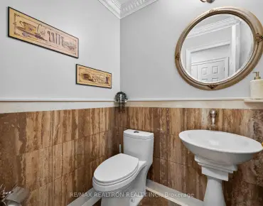 18 Bennington Rd Summerhill Estates, Newmarket 4 beds 5 baths 2 garage $999.888K