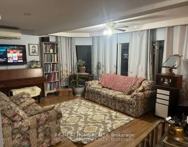 
22 Queensborough Crt Oak Ridges Lake Wilcox, Richmond Hill 4 beds 4 baths 2 garage $1.65M