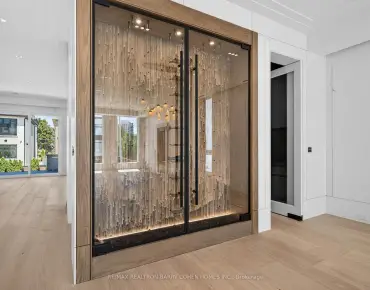 
Centre  <a href='https://luckyalan.com/community.php?community=Richmond Hill:Crosby'>Crosby, Richmond Hill</a> 4 beds 4 baths 1 garage $1.749M