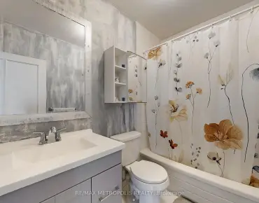 1000 Elgin St Huron Heights-Leslie Valley, Newmarket 3 beds 2 baths 1 garage $888K

