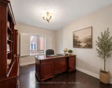 
42 Coventry Crt <a href='https://luckyalan.com/community.php?community=Richmond Hill:Crosby'>Crosby, Richmond Hill</a> 4 beds 5 baths 2 garage $1.389M