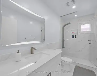 
32 Laurelhurst Cres <a href='https://luckyalan.com/community.php?community=Vaughan:Vellore Village'>Vellore Village, Vaughan</a> 3 beds 3 baths 1 garage $899.9K