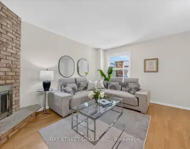 17 Fierheller Crt <a href='https://luckyalan.com/community.php?community=Markham:Berczy'>Berczy, Markham</a> 4 beds 6 baths 1 garage $1.469M