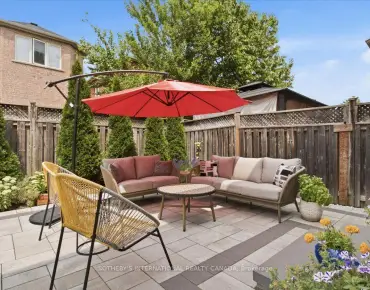 83 Royal Ridge Cres Maple, Vaughan 3 beds 3 baths 2 garage $1.099M