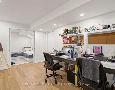 2433 Bur Oak Ave <a href='https://luckyalan.com/community.php?community=Markham:Cornell'>Cornell, Markham</a> 2 beds 3 baths 1 garage $788K