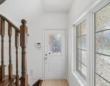 
15 Old Colony Rd Oak Ridges Lake Wilcox - 3 beds 3 baths 1 parking space(s) listed at $829000