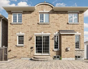 
3 Baffin Crt <a href='https://luckyalan.com/community.php?community=Richmond Hill:Langstaff'>Langstaff, Richmond Hill</a> 3 beds 4 baths 1 garage $1.149M