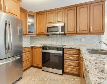 
3 Baffin Crt <a href='https://luckyalan.com/community.php?community=Richmond Hill:Langstaff'>Langstaff, Richmond Hill</a> 3 beds 4 baths 1 garage $1.149M