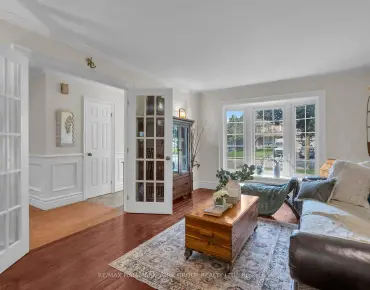 606 Haines Rd Bristol-London, Newmarket 3 beds 3 baths 2 garage $975K

