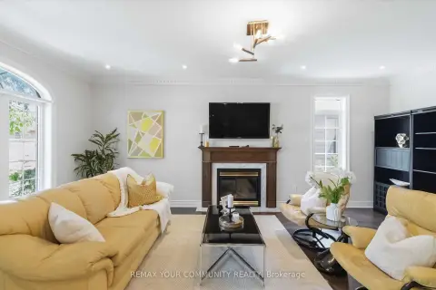 Vaughan Uplands community 171 Langtry Pl For Sale