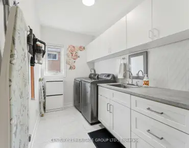 70 Bellona St <a href='https://luckyalan.com/community.php?community=Vaughan:West Woodbridge'>West Woodbridge, Vaughan</a> 4 beds 4 baths 1 garage $1.39M