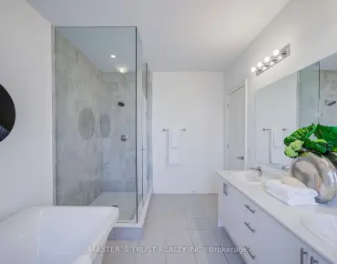 
13313 Bathurst St <a href='https://luckyalan.com/community.php?community=Richmond Hill:Oak Ridges'>Oak Ridges, Richmond Hill</a> 3 beds 3 baths 1 garage $809.9K