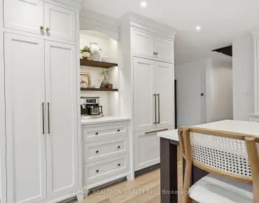 
190 Vantage Loop Woodland Hill, Newmarket 3 beds 3 baths 1 garage $785K