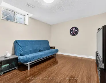 
34 Captain Armstrong Ln Sherwood-Amberglen, Markham 3 beds 3 baths 2 garage $1.65M
