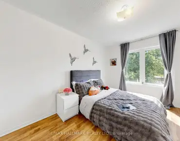 51 Moorcrest Dr Aurora Village, Aurora 3 beds 3 baths garage $1.035M
