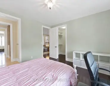 85 Royal West Rd <a href='https://luckyalan.com/community.php?community=Markham:Angus Glen'>Angus Glen, Markham</a> 5 beds 4 baths 2 garage $2.8M