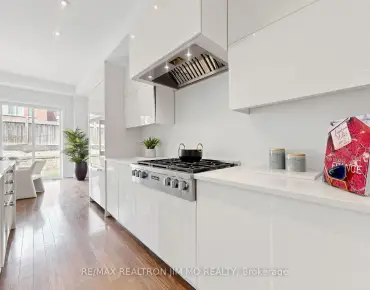 
52 Pottery Pl <a href='https://luckyalan.com/community.php?community=Vaughan:East Woodbridge'>East Woodbridge, Vaughan</a> 3 beds 4 baths 1 garage $940K