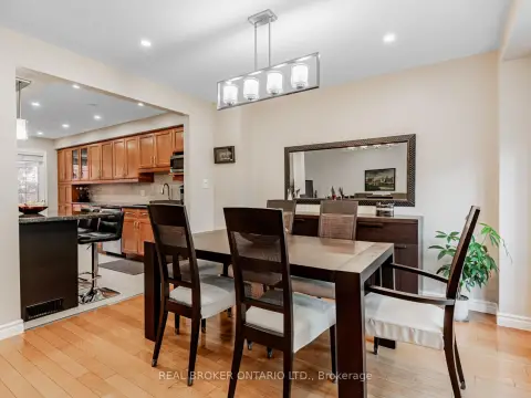 Richmond Hill North Richvale community 125 Kersey Cres For Sale