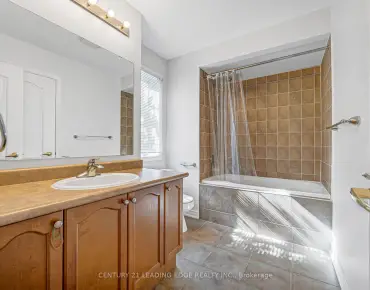 68 Carron Ave Maple, Vaughan 3 beds 3 baths 1 garage $948K