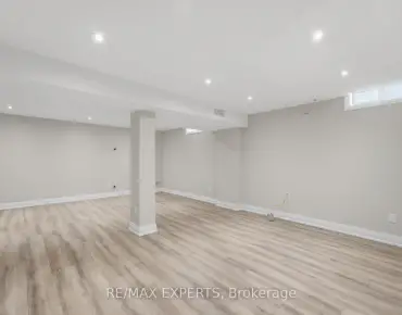 97 Yellowood Circ Patterson, Vaughan 3 beds 3 baths 1 garage $955K