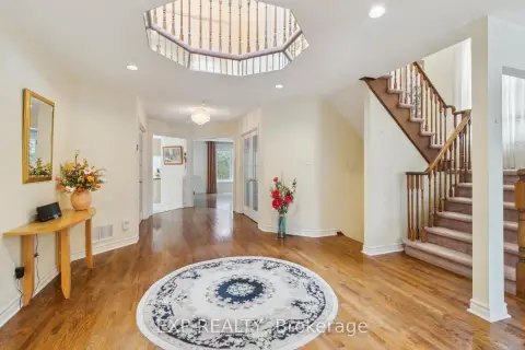 Richmond Hill Devonsleigh community 21 Cantex Crt For Sale