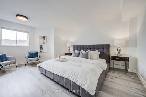 Aurora Bayview Wellington community 5 Luxton Ave For Sale